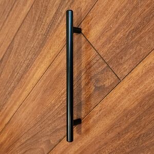 Black Cabinet pull